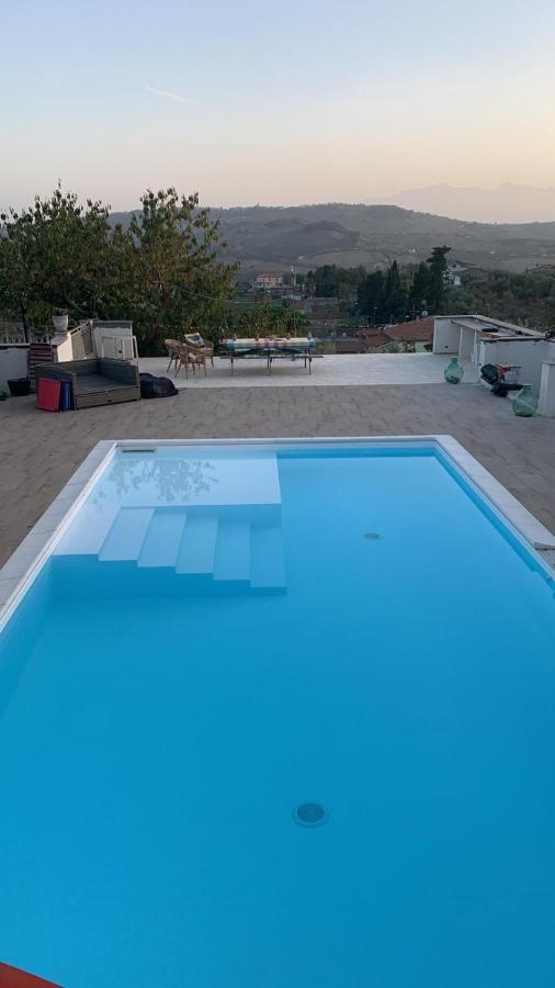 Bed And Breakfast La Pecora Rosa Sant'Omero Exterior photo